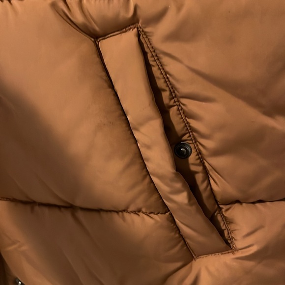 Camel Zip Vest - Picture 2 of 4